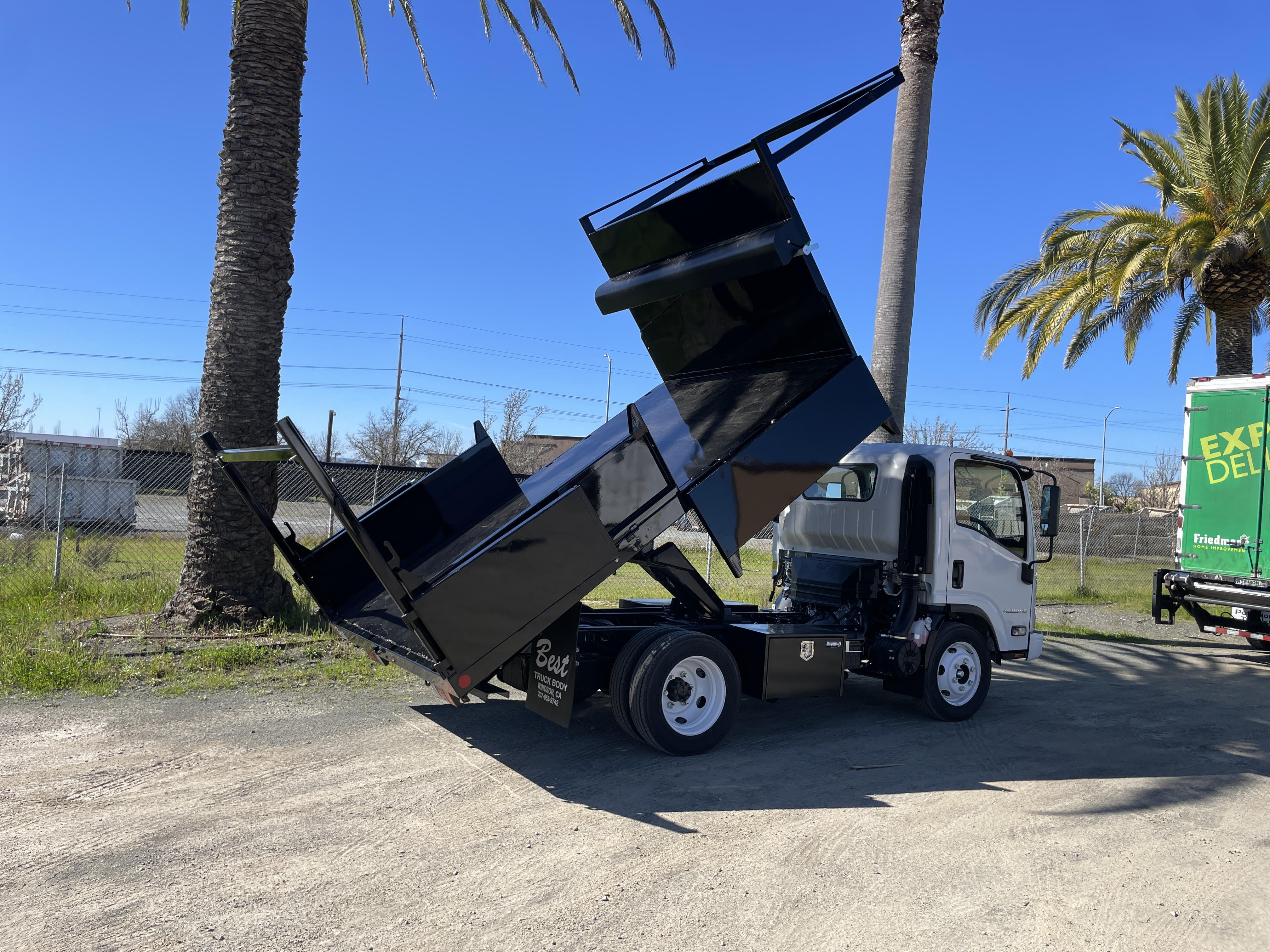 custom-dump-truck
